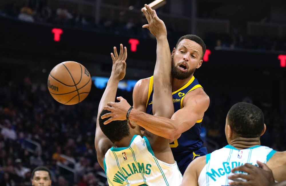 关键时刻亚冠传出新动向，新奥尔良鹈鹕迎来里程碑，管理层表态：气氛紧张，更衣室氛围转暖的简单介绍