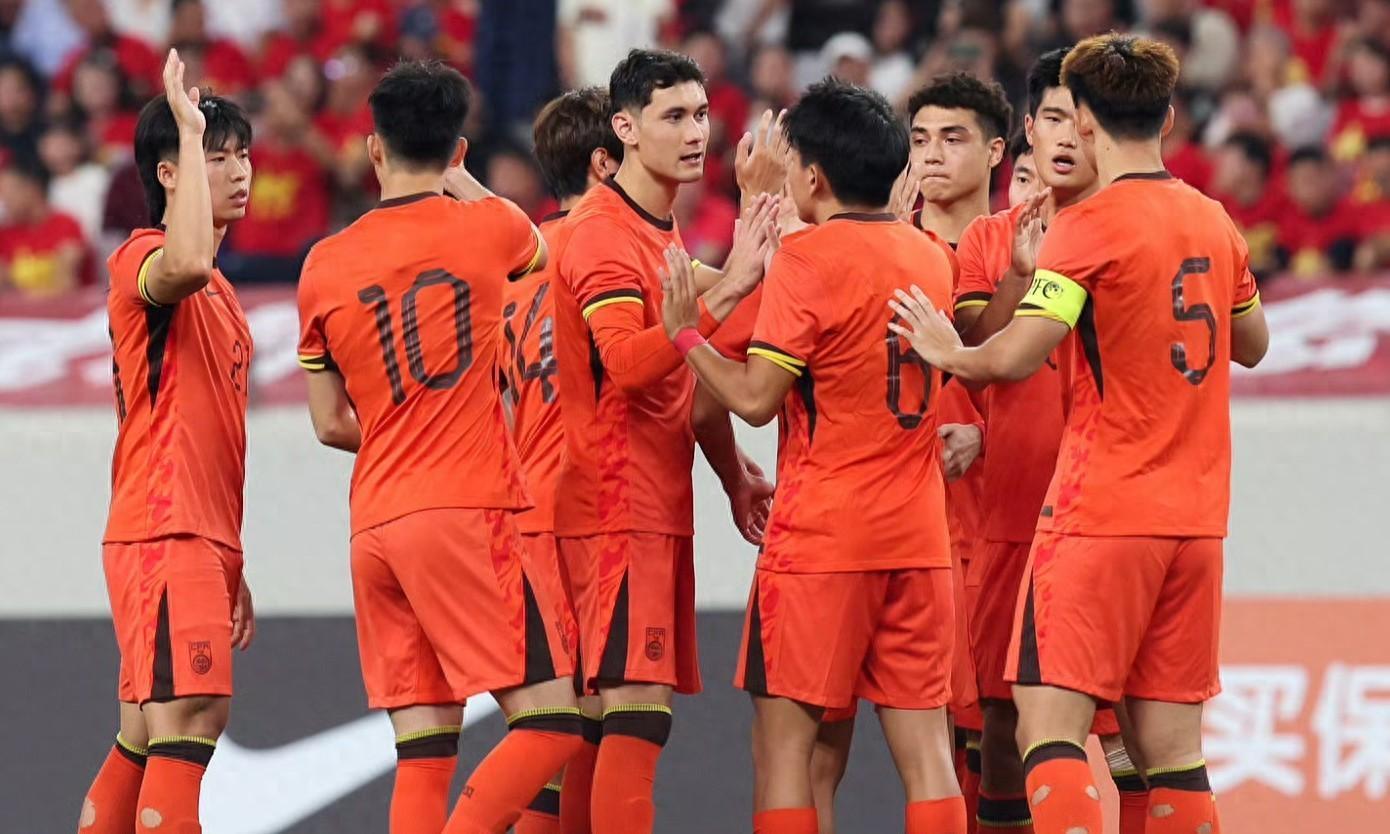 九游应用下载-赛地聚焦：亚冠清晨热度飙升，武汉三镇遗憾出局，底气十足，资深球员宣示担当的简单介绍