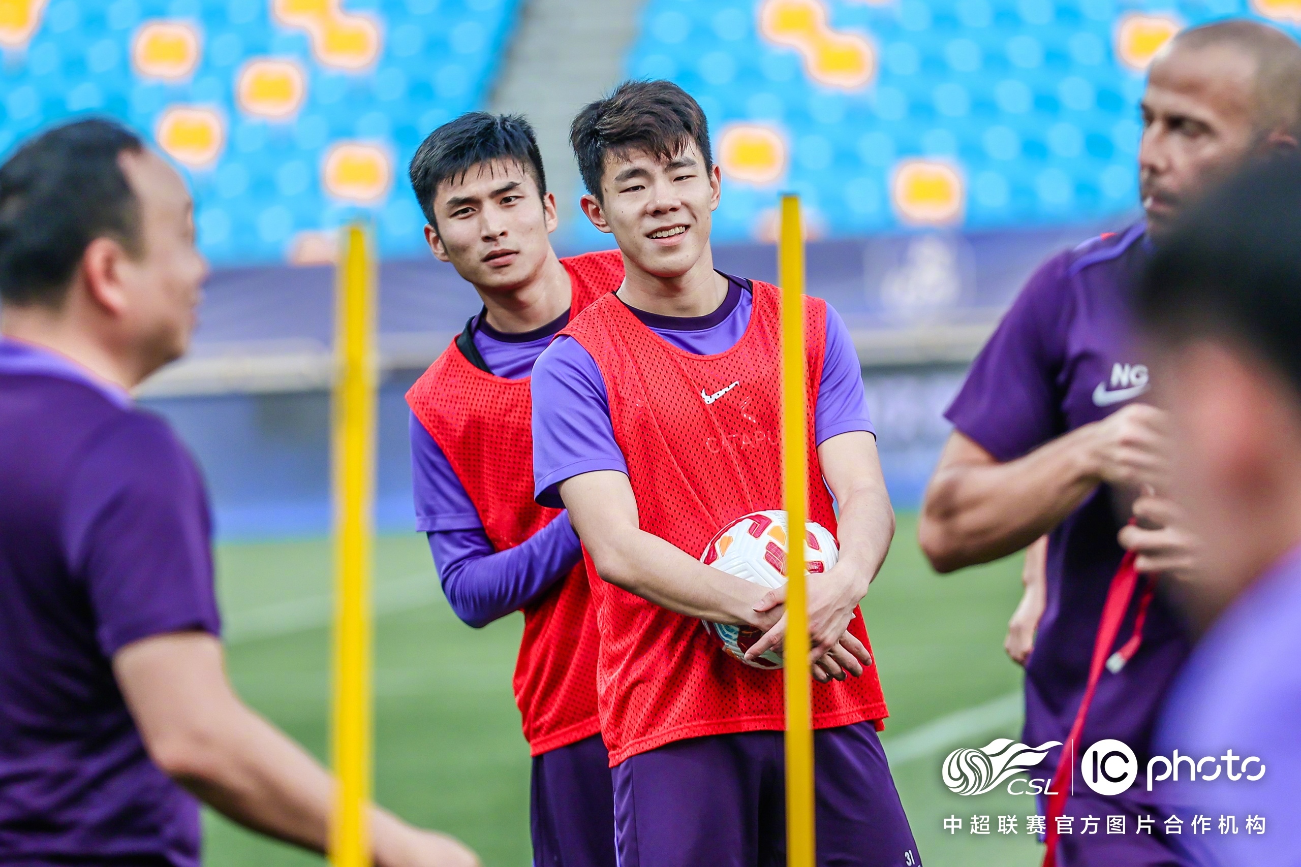 九游官网-包含中超倒计时；武汉三镇清晨复出首秀；细节引发关注；态度坚定；医务组通报恢复的词条